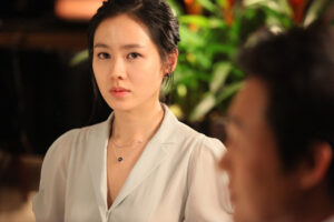 Chủ đề nóng bỏng và diễn xuất ấn tượng của Son Ye Jin